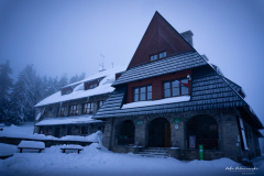 Schronisko PTTK Turbacz zimą