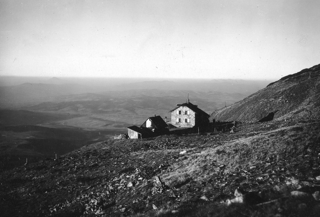 Schronisko turystyczne Beskidenverein na Babiej Górze.